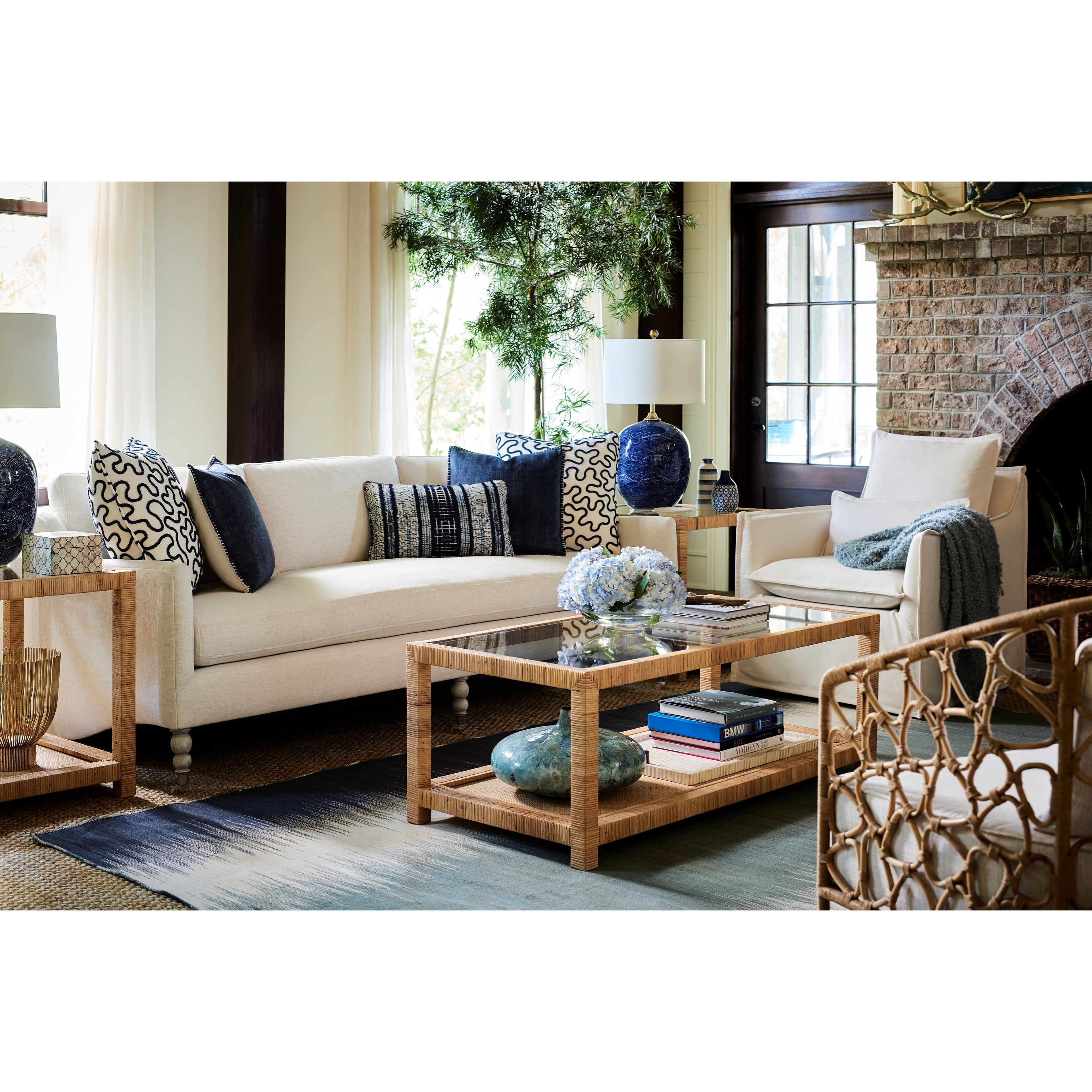 Universal EscapeCoastal Living Home Collection 833829 Coastal Cocktail